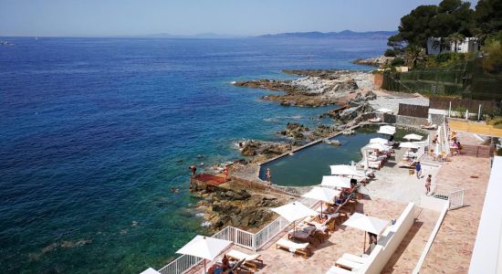 Plage Les Roches Rouges - Cote d'Azur