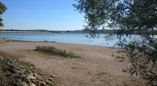 Plage du Lac de Villegusien