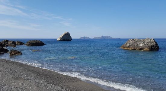 Armenopetra beach